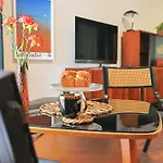 Apartment Mono & Duo Tones, Art & Nature, Parking *