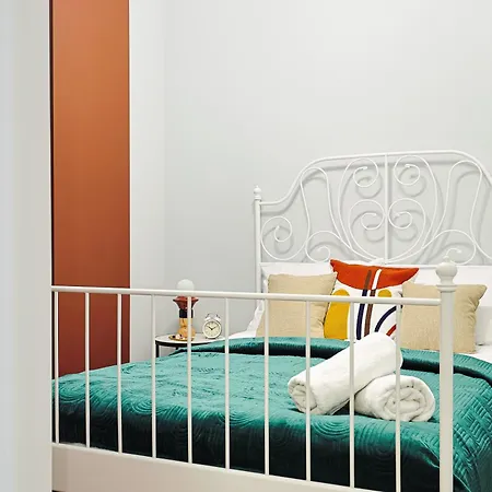 Duo Tones, Art & Nature, Parking *