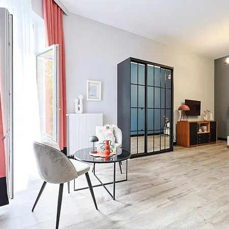 Apartmán Mono & Duo Tones, Art & Nature, Parking Lodž