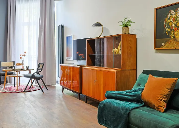 Duo Tones, Art & Nature, Parking *