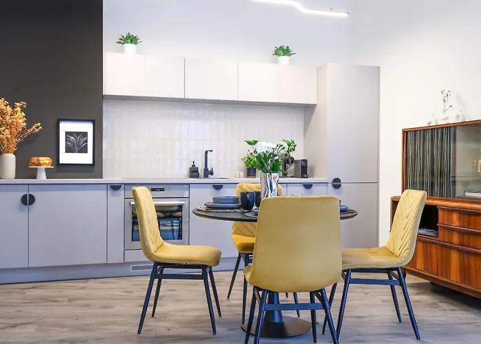 Duo Tones, Art & Nature, Parking * 罗兹