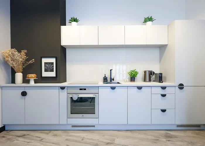 Duo Tones, Art & Nature, Parking Apartman *