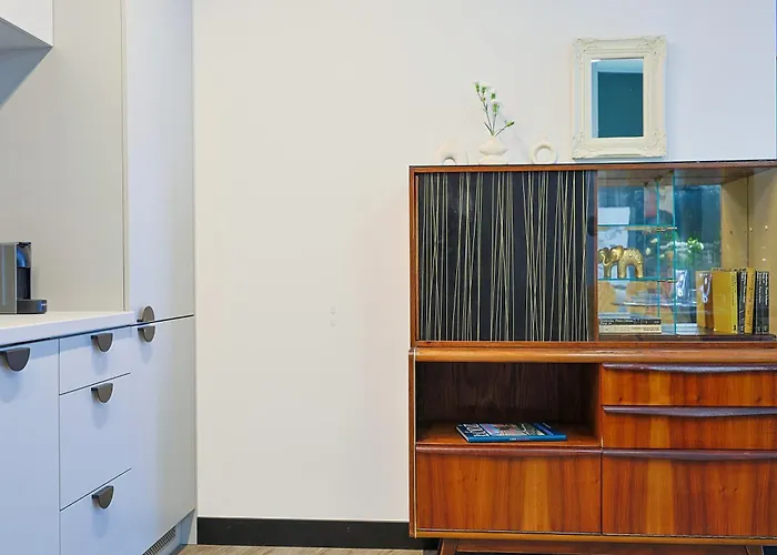 Duo Tones, Art & Nature, Parking *