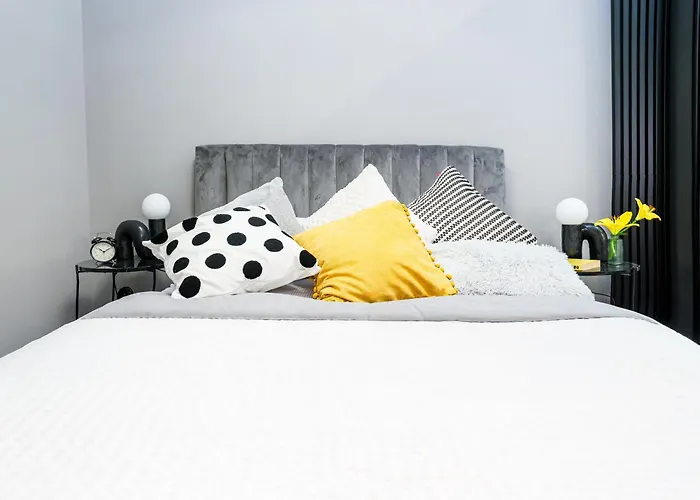 Duo Tones, Art & Nature, Parking