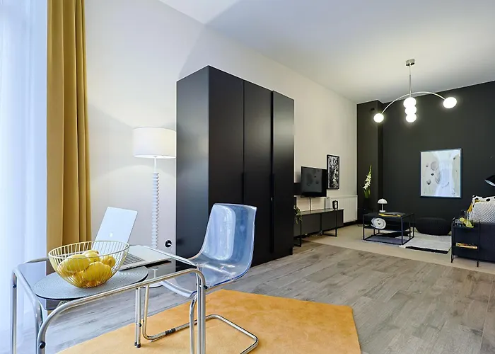 Duo Tones, Art & Nature, Parking *