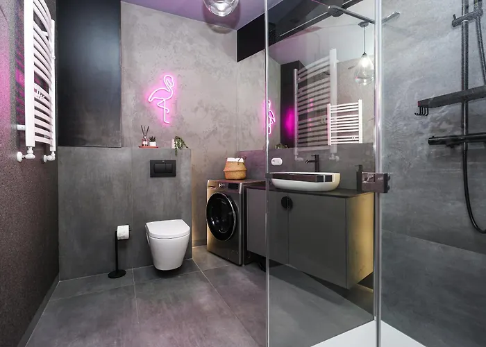 Duo Tones, Art & Nature, Parking Apartman